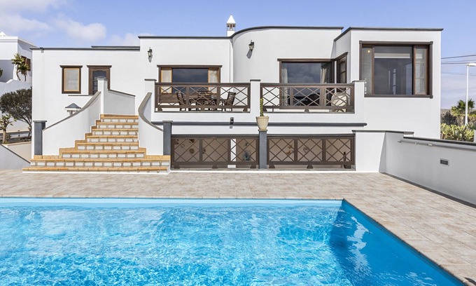Guime Villa | Villa Panorámica - Villas Experience