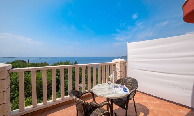 Plat Apartment | Villa Panorama Dubrovnik (S1) - Deluxe Double Room with Terrace and Sea View