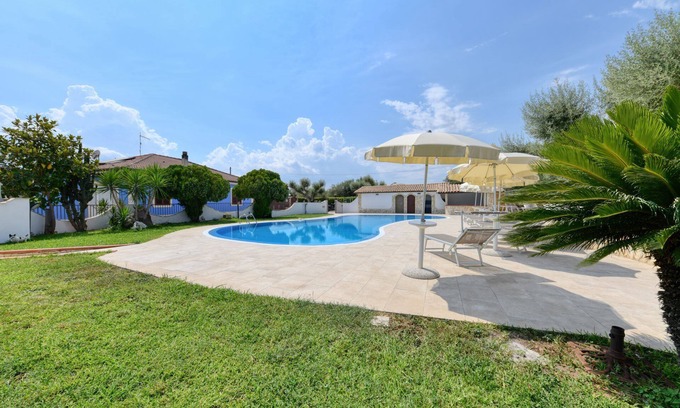 Syracuse Villa | Villa Parisi with private pool