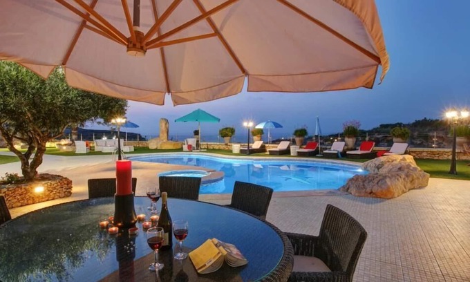 Xaghra Villa | Villa Pergola 6 Bedrooms With Private Pool And Fully Air Conditioned