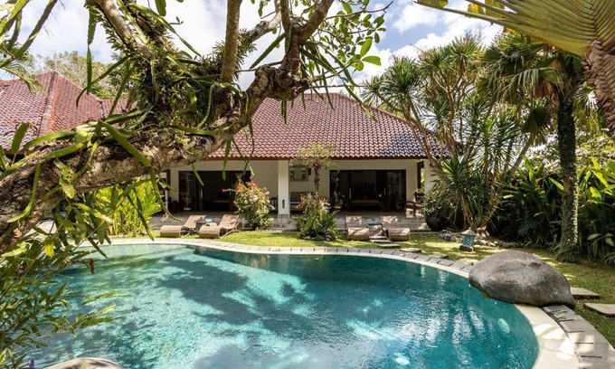 Umalas Villa | Villa Permata Art - Relaxing Tropical Oasis between Canggu & Seminyak