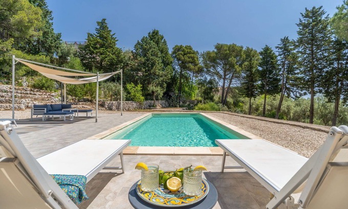 Chiusa Cavalli Villa | Villa Pica - Brand new vacation villa with private pool in Avola Antica, Sicily