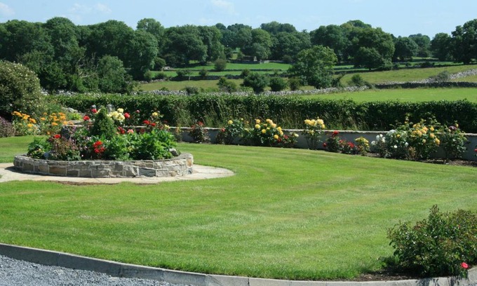 Cong Bed & Breakfast | Villa Pio Accommodation Cong