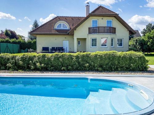 Dolni Chabry Villa | Villa Pool & Garden Villa by Interhome