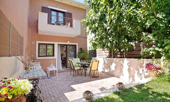 Katokhorion Villa | Villa 'Prolithia 1' with Sea View, Wi-Fi and Air Conditioning
