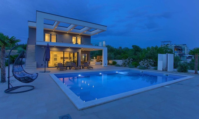 Skrbcici House | Villa QUADRA with heated pool
