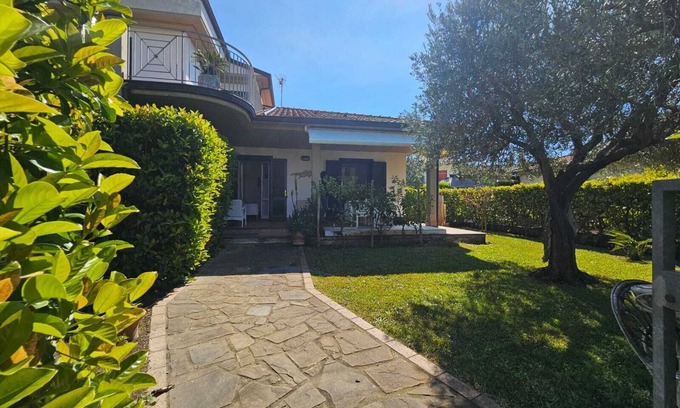 Marina di Casal Velino Villa | Villa Roberta - Modern independent villa