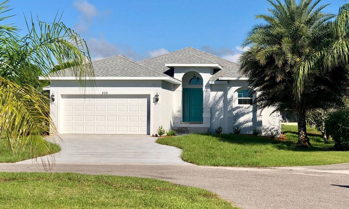 Rotonda Lakes Villa | Villa Relax at the Lake 4 bedrooms 3 bathrooms