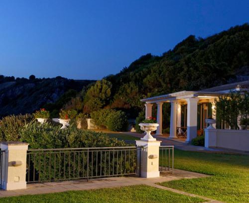 Minia Villa | Villa Rhoe
