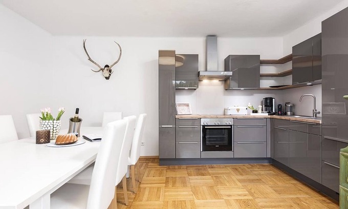 Liefering House | Villa Riva /Apartment - Holiday house with 3 bedrooms