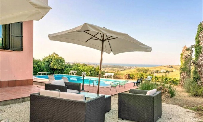 Cologna Spiaggia Apartment | Villa rosé - nature sea view