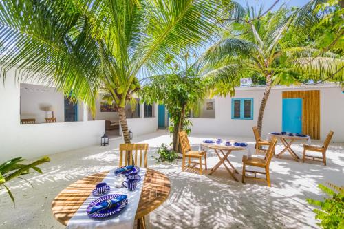 Feridhoo House | Villa Rosa Maldives