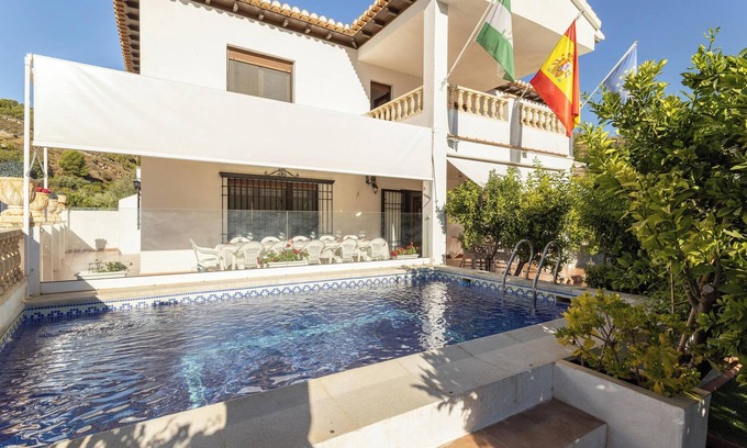 Conchar House | Villa Rural "Parador del Silo" with Mountain View, Pool, Balcony, A/C & Wi-Fi