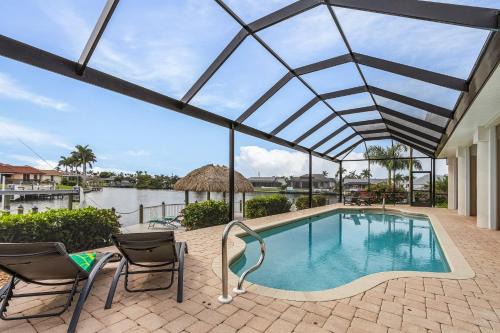 Pelican House | Villa Salty Shoreline, Cape Coral
