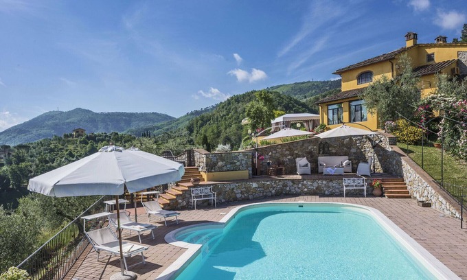 Casalguidi Villa | Villa Sandra Ortensia