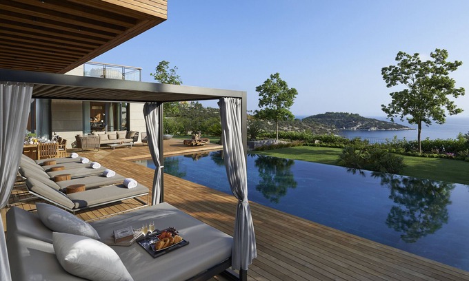 Malibu Villa | Villa Santi by LuxJB π Malibu Beachfront Mansion π Fully Staffed π 18 Guests