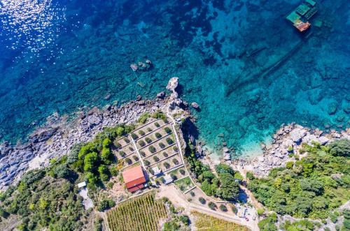 Postup Villa | Villa Sea Edge