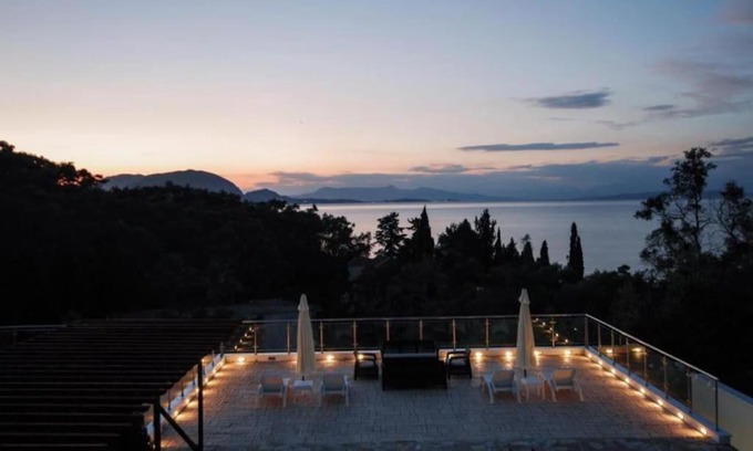Agia Pelagia Chlomou Villa | Villa Seaview