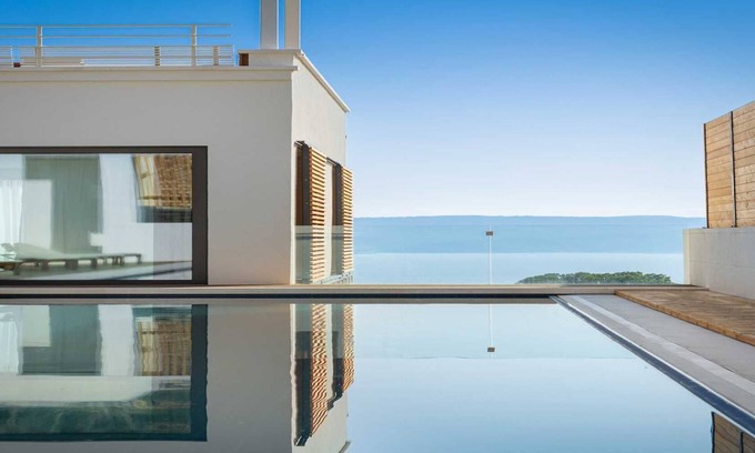 Marusici Villa | Villa Senzea - modern villa with heated pool, gym, sauna, jacuzzi and sea views