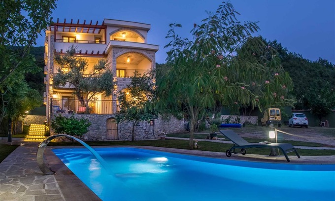 Bijeli do Villa | Villa Serendipity Montenegro