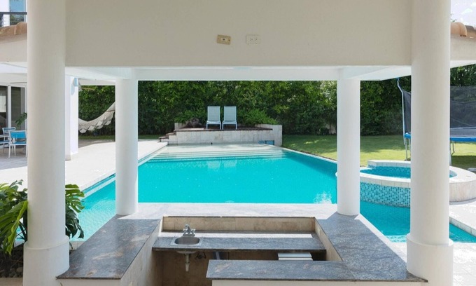 El Palmar Villa | Villa Serenidad by Acomodo