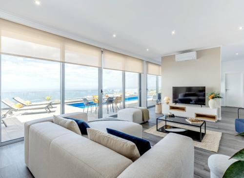 Prazeres Villa | Villa Serenity by Rentallido