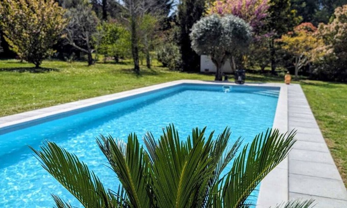 Meyrargues Villa | VILLA SERENITY