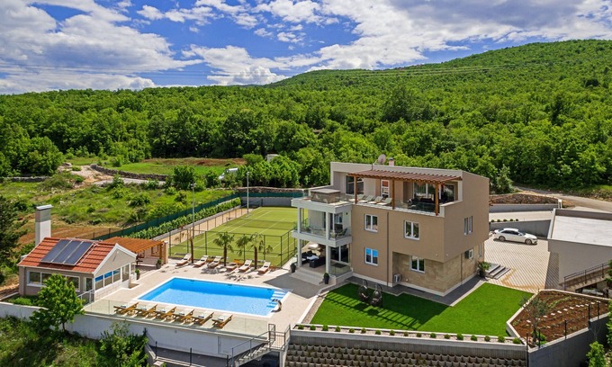 Lokvicici Villa | Villa Seven Lakes - heated pool, cinema, tennis, hot tub,