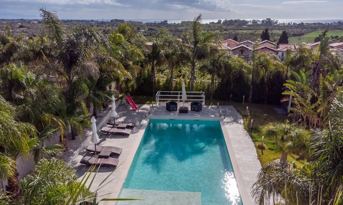 Calatabiano Cottage | VILLA SICILY SWIMMING POOL