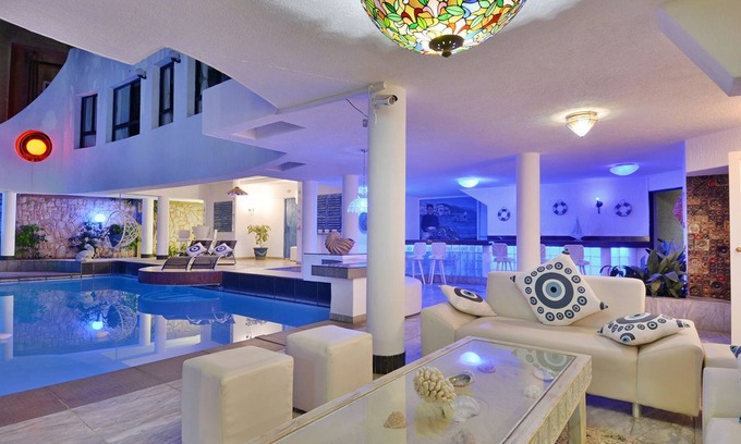 Houghton Estate House | Villa Simonne
