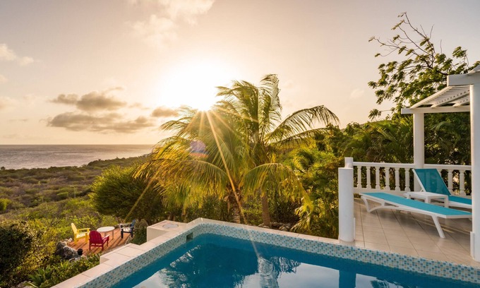 St. Marie Villa | Villa Sirena! "5 Stars" at Coral Estate!