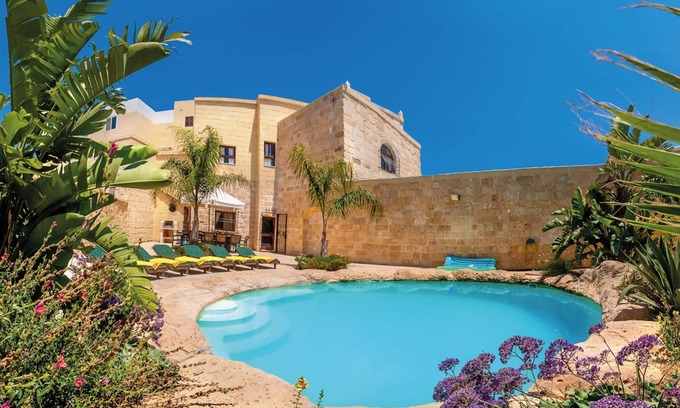 Misraħ Strejnu Villa | Villa Sky - Charming Villa with Private Pool & Lovely Outdoor Area
