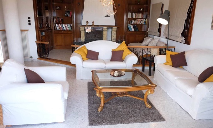 Pella Region House | VILLA SOFIA (1st floor self-contained apartment) t