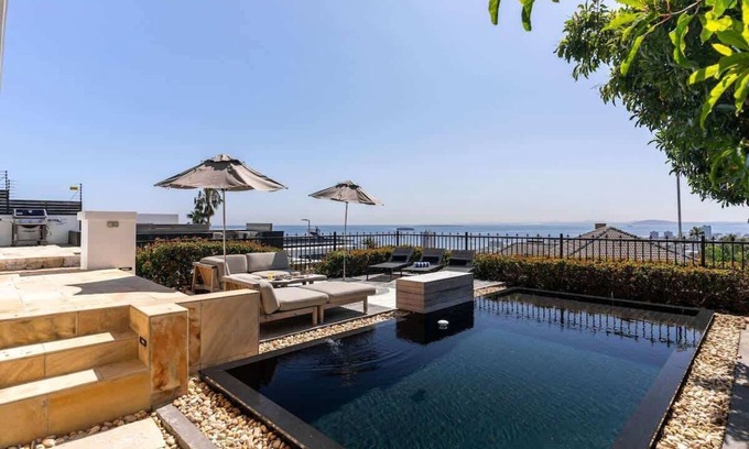 Fresnaye House | Villa Solara Fresnaye - Views | Pool | Location