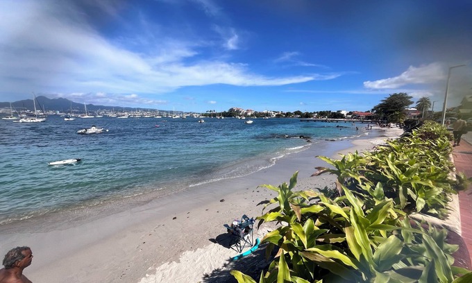 Tartane Villa | Villa Soley swimming pool top location with small sea view; all on foot