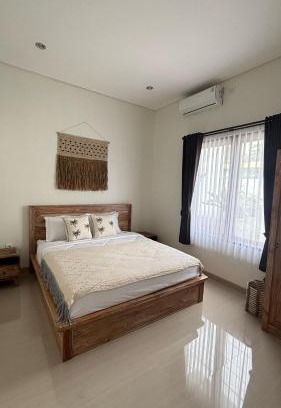 Sawangan House | Villa Son Sun II