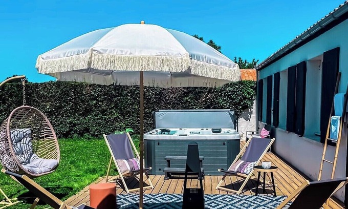 Puilboreau House | Villa spa rochelaise: Relaxation with Jacuzzi and Brasero
