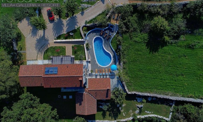 Sveta Nedelja Villa | Villa & Stancia Fotografica