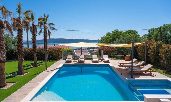 Kastel Sucurac Villa | Villa Stanka - 4 Bedrooms, 4 Bathrooms, gym, game room, pool with Whirlpool