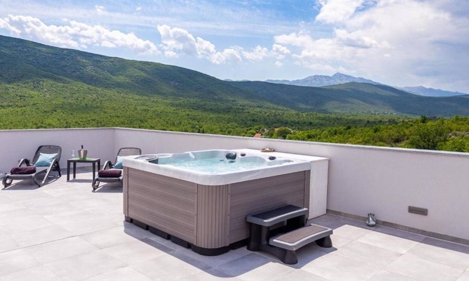 Runovici House | Villa Stars Hill with heated Pool & Whirpool