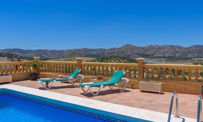 Vinuela Villa | Villa Sueños Viñuela by Ruralidays