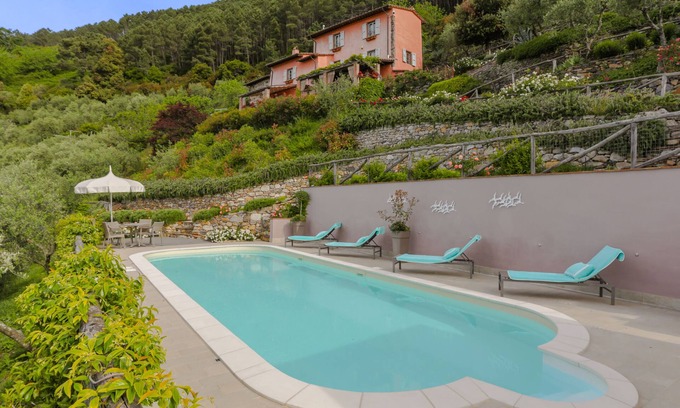Buti Villa | Villa-Superior-Private Bathroom-Mountain view