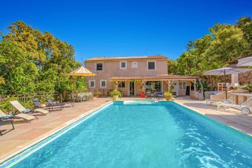 Les Adrets-de-l'Esterel Villa | Villa Sur la Colline by Villa Plus