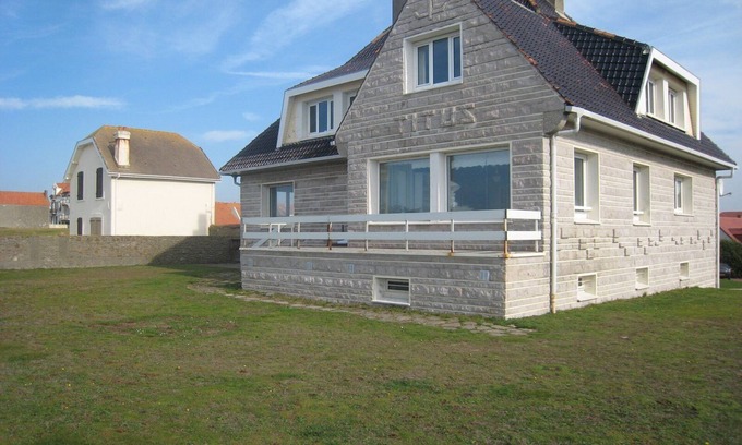 Bleriot-Plage Villa | Villa sur la Plage ! Grand Jardin vue Mer, Idéal en Famille ou Entre Amis