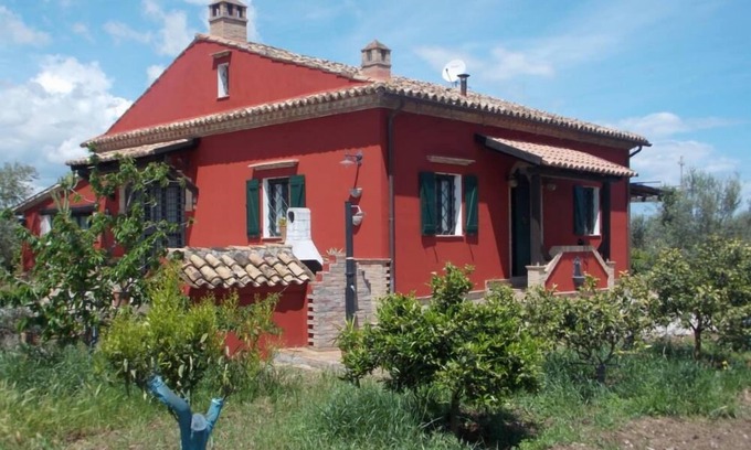 Fabrizio House | Villa surrounded by citrus groves on the Ionian coast