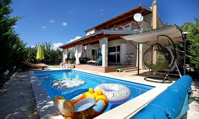 Plisac Villa | VILLA SUSANN with swimming pool -Šibenik