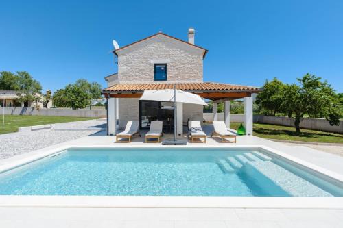 Valtura Villa | Villa Tonka