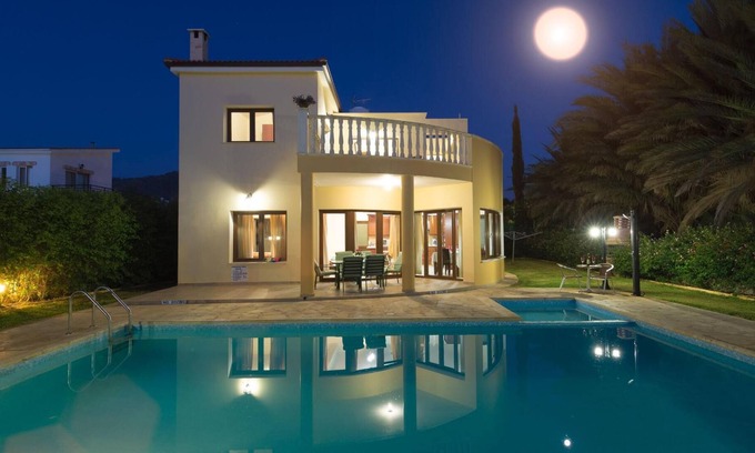 Argaka Villa | Villa Tsikkos Tria in Argaka