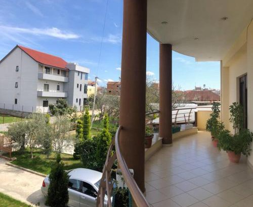 Kamez Villa | Villa Uklala