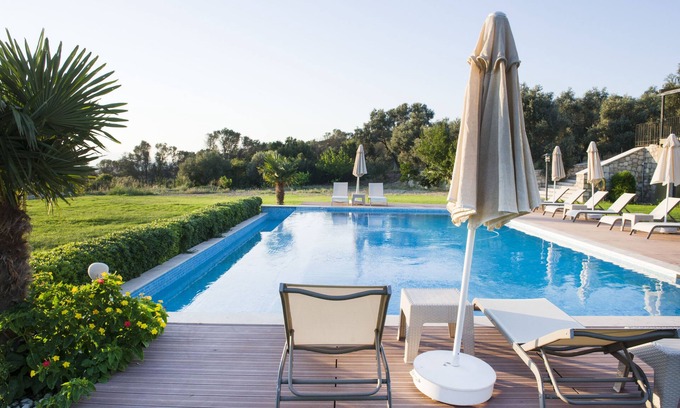 Urla Villa | Villa Urla with a large garden and a pool with sea and forest views